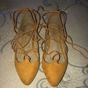 Old navy size 9 strap up flats